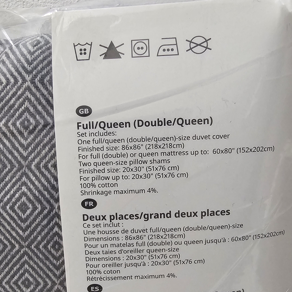 IKEA - VÄSTKUSTROS Duvet Cover Set - Picture 5 of 12